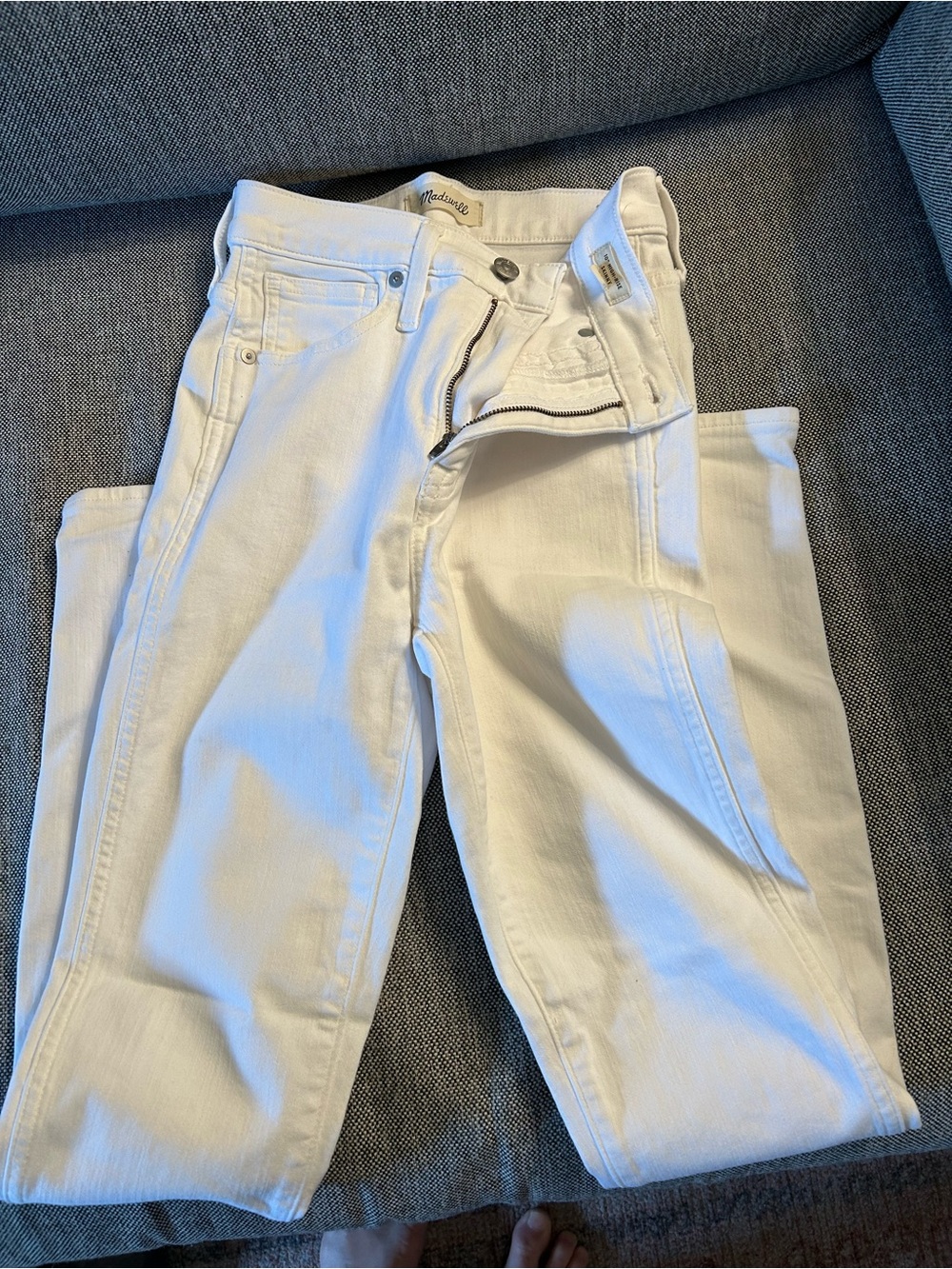 Madewell White Skinny Jeans - Sleek High-Rise Fit